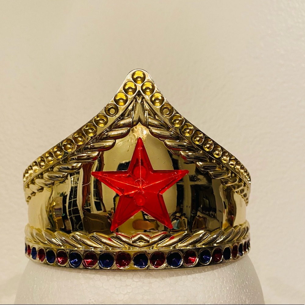 Girls Wonder Woman Tiara new TM&DC comics s17